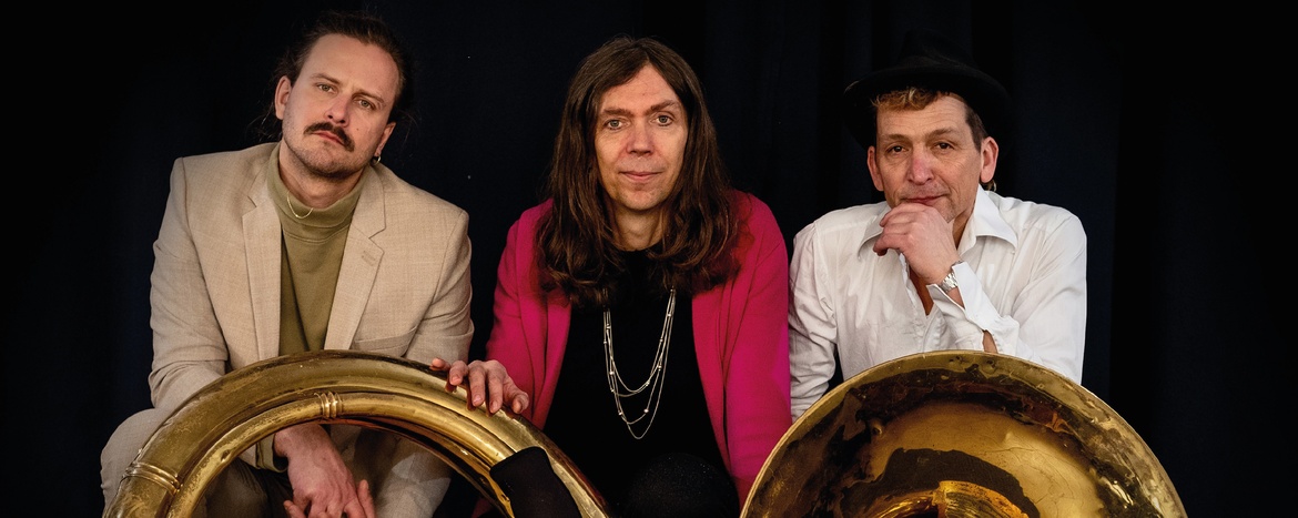 "Weihnachten im Sitzen" mit TRIPLE TROUBLE